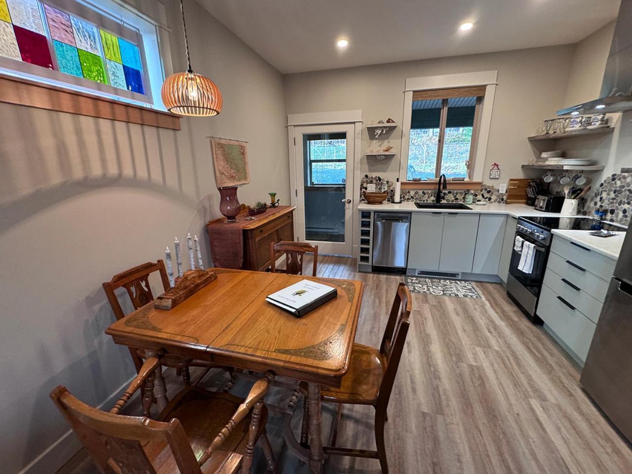 Cowichan Valley Guest Cottage Ladysmith Ngoại thất bức ảnh